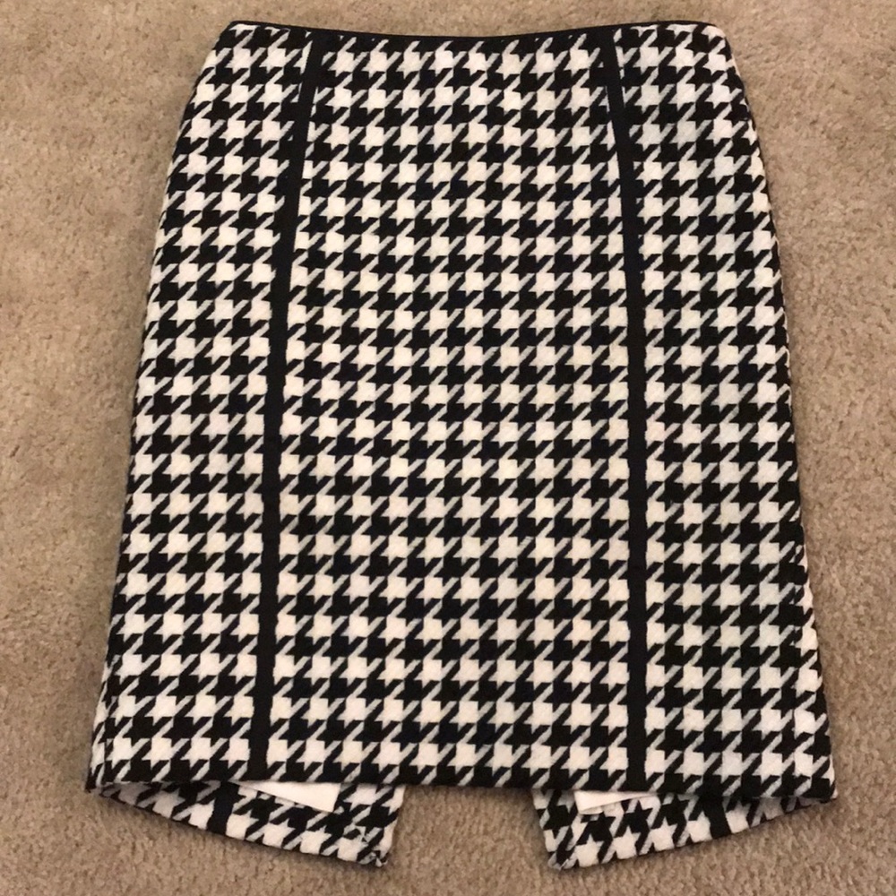 WHBM Houndstooth Pencil Skirt 00